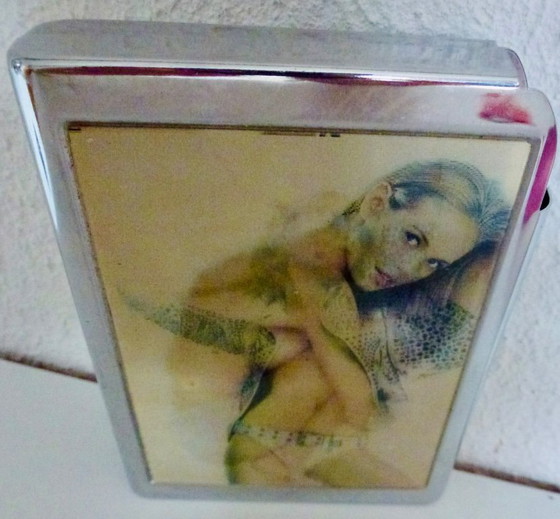Image 1 of Vintage metal cigarette case with 4 Pin-Up images in 3-D.