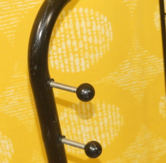 Image 1 of  Vintage 80s kapstok Viktor stijl Niels Gammelgaard voor IKEA- Zwarte metalen kapstok van staaldraad