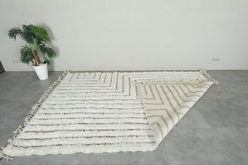 Handwoven white Berber rug, size 150/250 cm