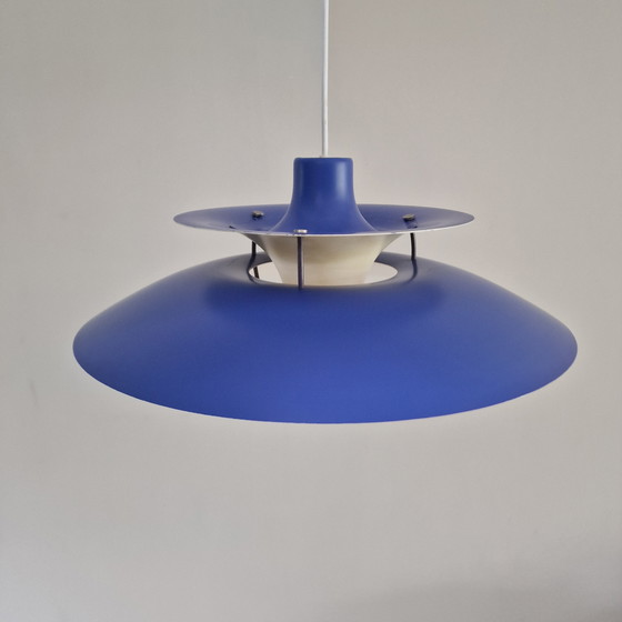 Image 1 of Vintage Louis Poulsen PH5 Pendant Lamp - Blue/White - Ø 50 cm - Design Poul Henningsen - Denmark