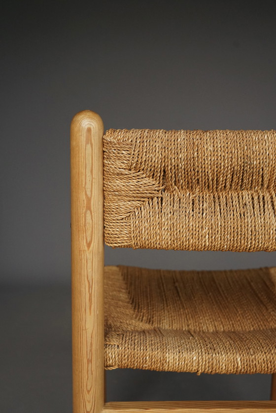 Image 1 of Eetkamerstoelen van grenen en zeegras op de manier van Charlotte Perriand