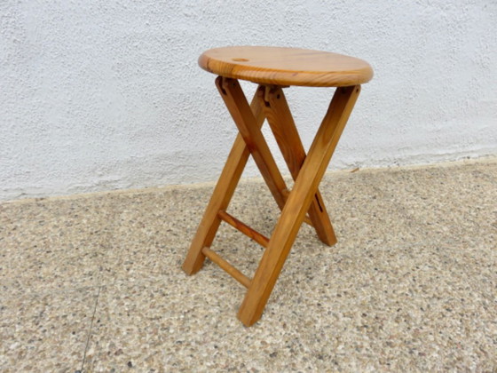 Taburete plegable al estilo de Roger Tallon o Adrian Reed, años 70-80. – Wood (photo 4 of 11)