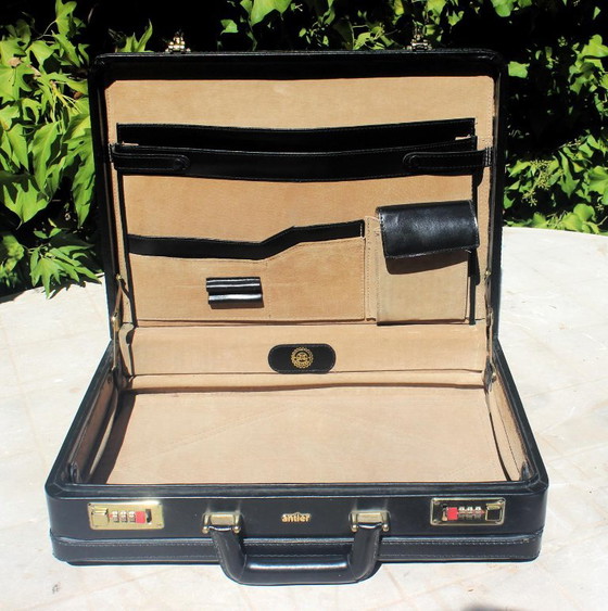 Vintage Briefcase From The Antler Brand – Laptop bags, Leather, Metal (photo 6 of 10)