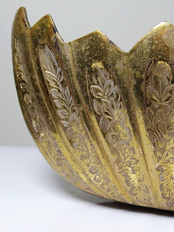 Antique Indian planter in engraved brass, circa 1920-1940 – Artisanat, Decorative Objects (photo 10 of 13)