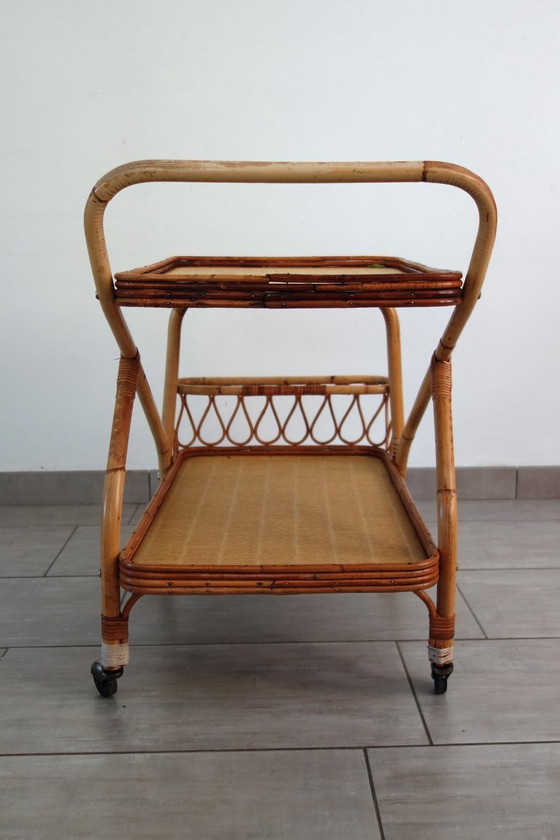 Image 1 of Desserte à roulettes bar en rotin années 60