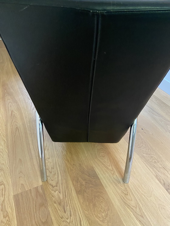 Image 1 of Fauteuil Molinari en cuir noir avec coussin à roulettes