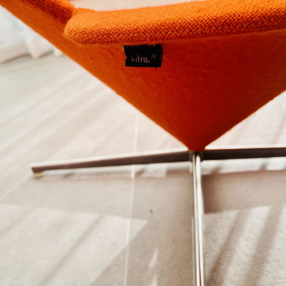 Image 1 of Vitra Heart Cone Chair oranje Verner Panton