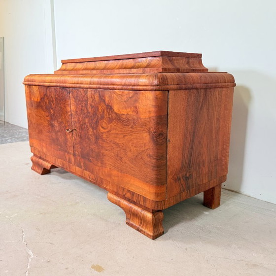 Image 1 of Armario antiguo de nogal estilo Art Déco