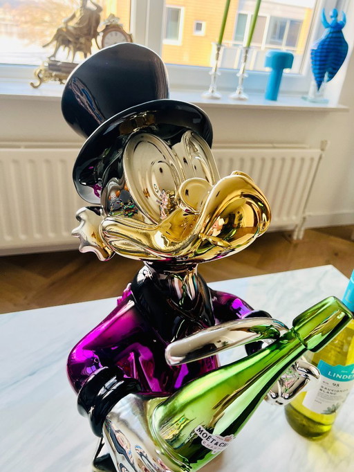 Scrooge McDuck Sculpture Pop Art Luxury Champagne Statue Moët & Chandon