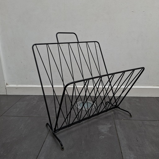 Newspaper rack - Diamond pattern - Modern