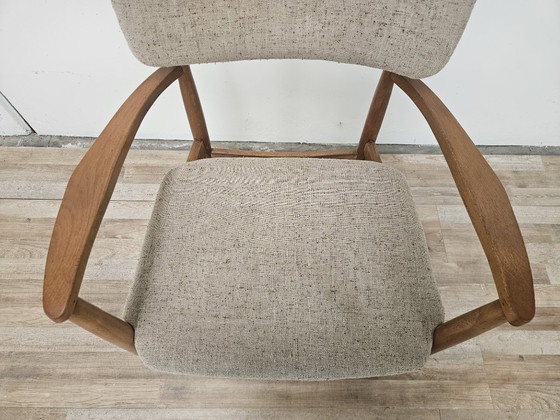 Image 1 of Zweedse fauteuil van hout en stof