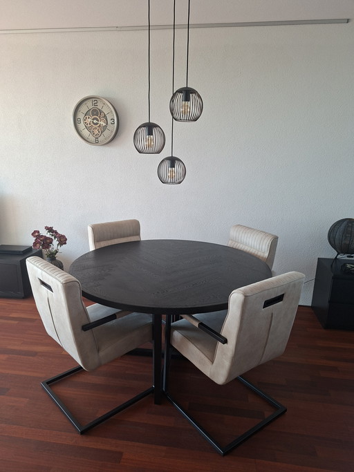 Round dining table with 4 chairs