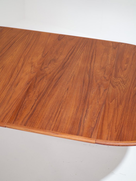 Image 1 of Uitschuifbare ronde eettafel teak Deens vintage