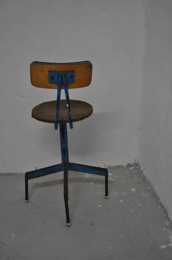 Draaistoel, jaren 70 – Draaistoelen, Leer, Hout, Industrieel (photo 4 of 6)
