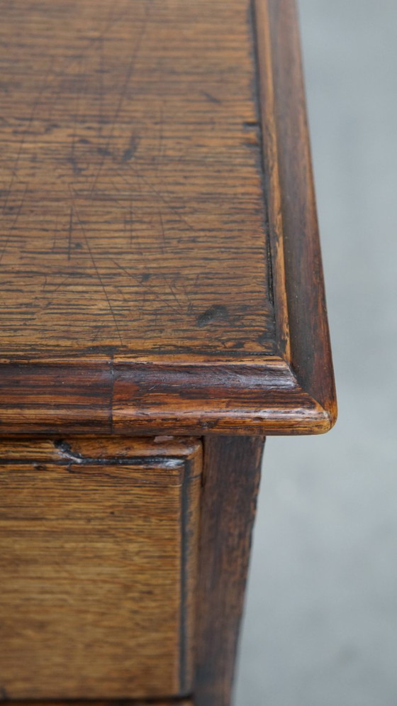 Image 1 of Commode ancienne en chêne anglais du XVIIIe siècle