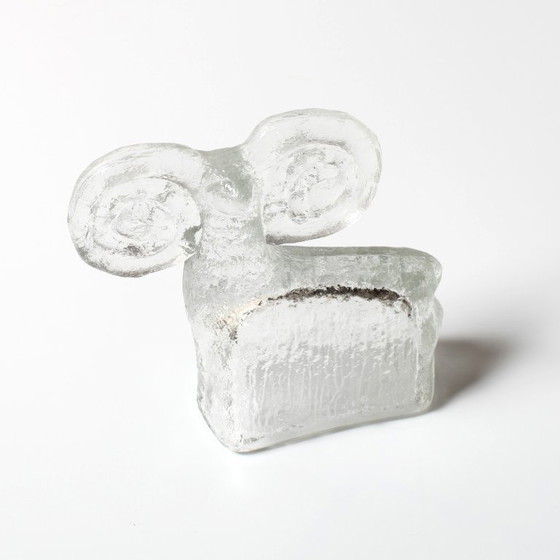 Image 1 of Statua vintage in vetro pressato di ariete / Glass Union / Rudolfova Hut / Repubblica Ceca / 1971