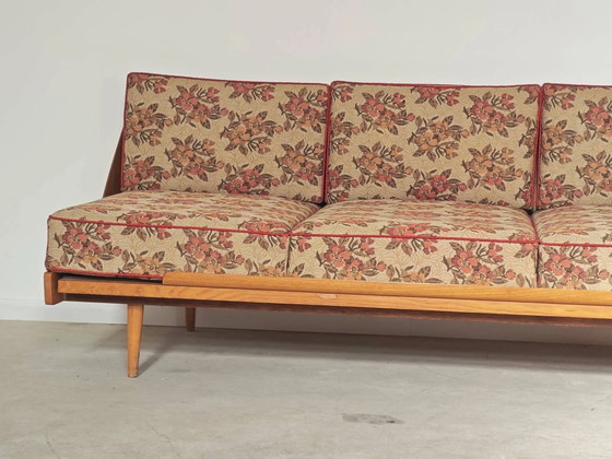 Folding sofa bed Canapé banquette Interier Praha 1960 floral pattern fabric – 3-5 seaters, Wood (photo 26 of 30)