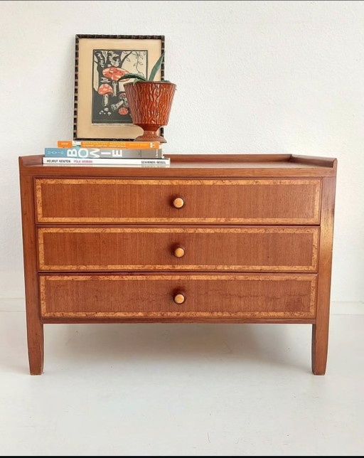 Mueble de recibidor vintage con chapa de nogal con incrustaciones