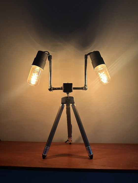 Image 1 of Rare lampe de cinéma Meiji des années 1950 – design industriel japonais.