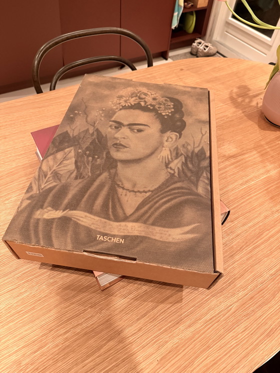 Image 1 of Frieda Kahlo, The Complete Paintings boek