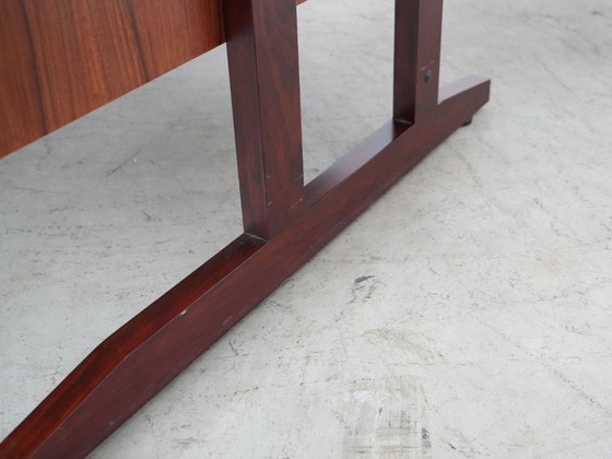 Image 1 of Bureau en palissandre, design danois, années 1970, production : Danemark