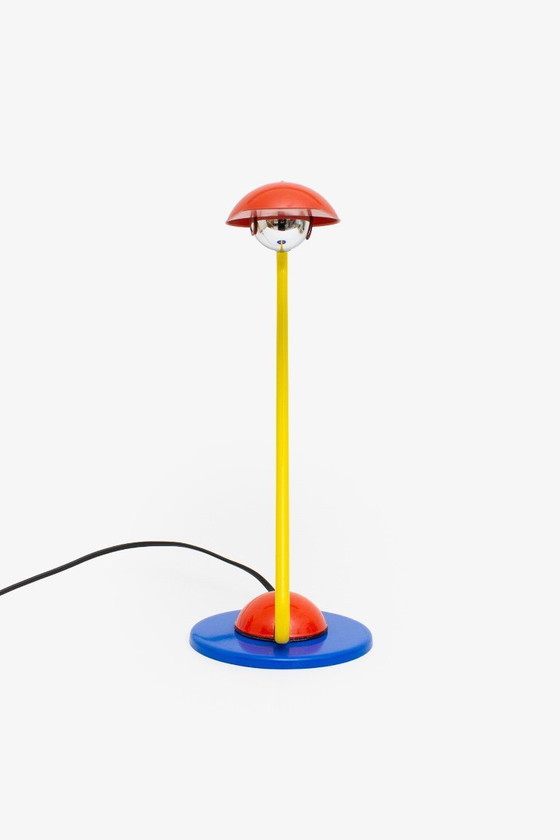 Image 1 of Hema Schreibtischlampe im Memphis-Stil aus den 1980er Jahren mit Kappe