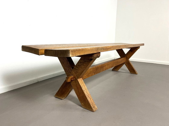 Image 1 of Franse brutalistische bank van massief eikenhout uit het midden van de 20e eeuw, jaren 60.