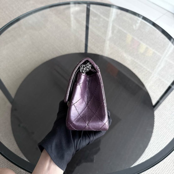 Image 1 of Chanel 2.55 Reissue Mini - 20 cm in pelle di vitello trapuntata viola con finiture argentate Serie 16