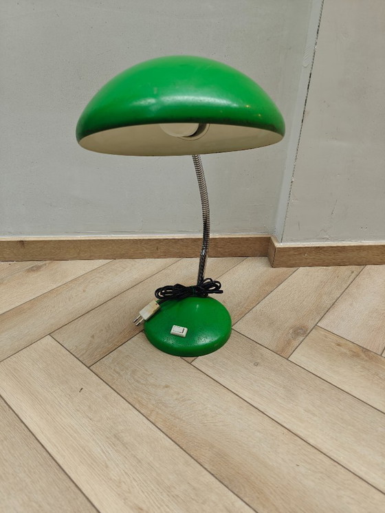 Image 1 of Mid Century moderne Metall Tischlampe grün