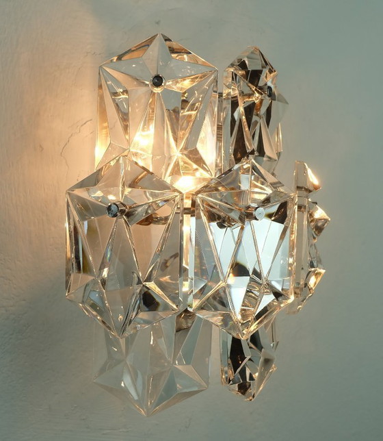 Image 1 of Elegante aplique de mediados de siglo con prismas de cristal y cromo de Kinkeldey, década de 1960.