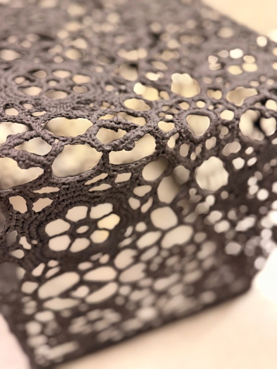 Image 1 of Table d'appoint au crochet de Marcel Wanders - noire