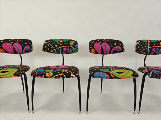 Lande Tripode contro Josef Frank Teheran – eetkamerstoelen, Metal, Textile