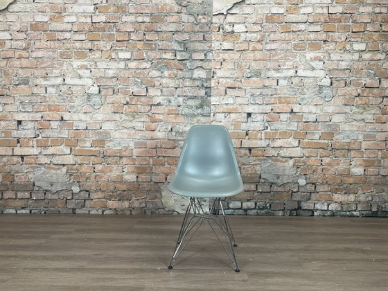 Image 1 of Vitra DSR grigio