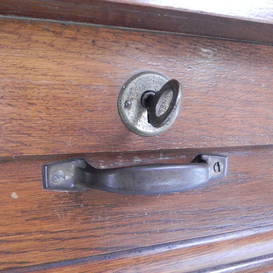 Image 1 of Armadio in rovere con serranda avvolgibile a 2 ante, alto 150 cm, anni '30.