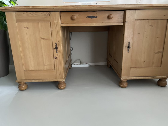 Image 1 of Kiefernschreibtisch mit Stauraum