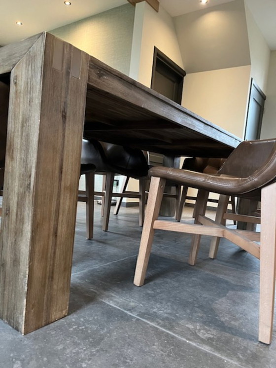 Image 1 of Tavolo robusto da 2,5 m con 8 sedie, TV e tavolino