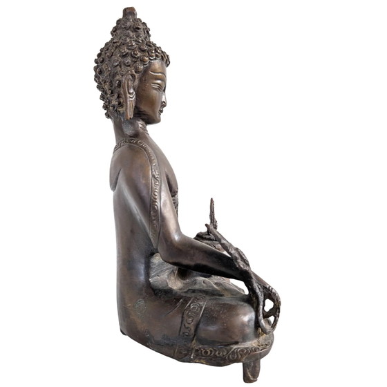 La Source de Guérison – Bouddha de la Médecine en Bronze Massif – Népal – 23 cm – 2 kg – Sculptures (photo 3 of 9)