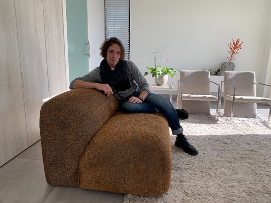 Image 1 of Divano lounge scultoreo - Unica in bouclé kiwi (2 posti, 140 cm)