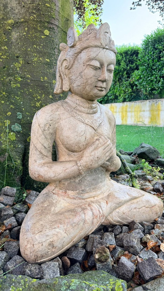 Image 1 of Monumentale Indonesische Tempelfiguur à Natuursteen – Java de Bali – 19e Eeuw