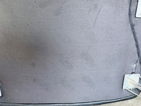 De Sede DS-142 – Designer sofa from a Swiss manufacturer – Leather, Metal (photo 9 of 11)