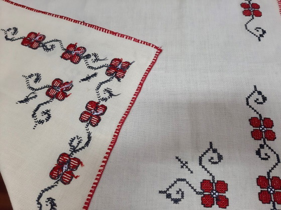 Image 1 of Vintage Hand Embroidered Tablecloth 74 x 70 cm
