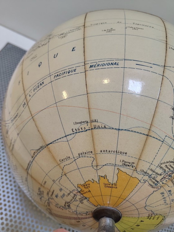 Image 1 of Mappamondo educativo vintage Girard, Barrère & Thomas – 1957 – Gioiello storico e decorativo