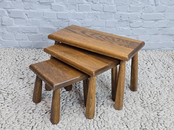 Image 1 of Tavolini/sgabelli rettangolari in rovere massello con influenze brutaliste Wabi Sabi, set di 3, anni '60.