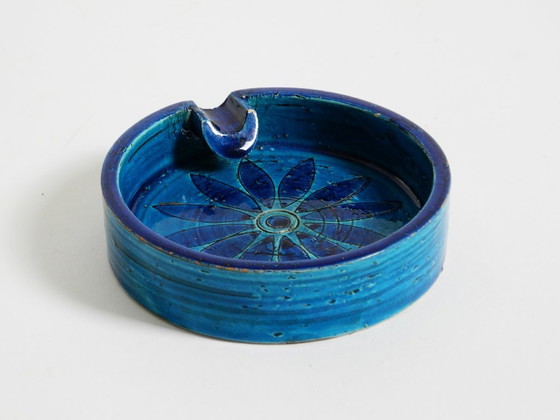 Precioso cenicero de mesa de cerámica Rimini Blu de los años 60, diseñado por Aldo Londi para Bitossi, Italia. (photo 6 of 9)