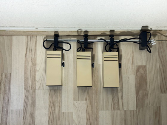Image 1 of Lampada da soffitto Philips vintage anni &#39;60 a 3 faretti, color crema e cromo, faretto cubico modernista, design retrò oland