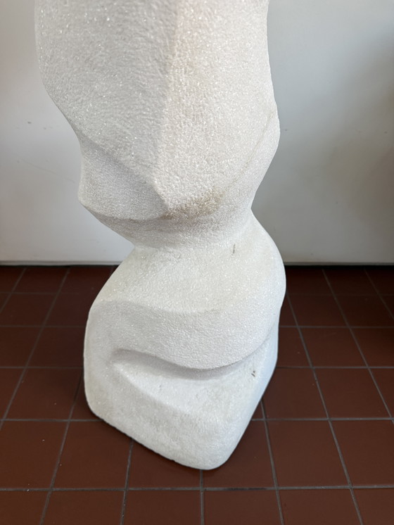 Image 1 of Stehende Granit-Stein-Skulptur