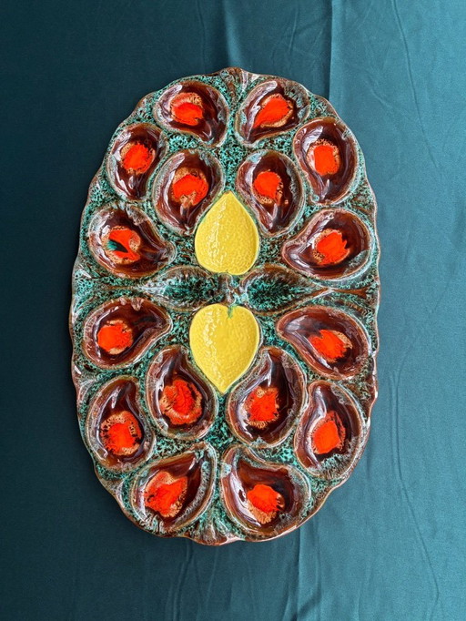 Vallauris barbotine 1x oyster dish and 8x oyster plates