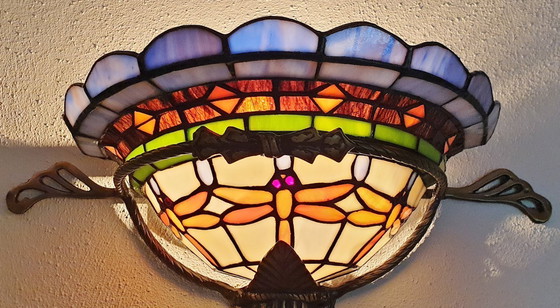 Image 1 of Unieke oude tiffany / glas in lood wandlamp met Dragonfly's