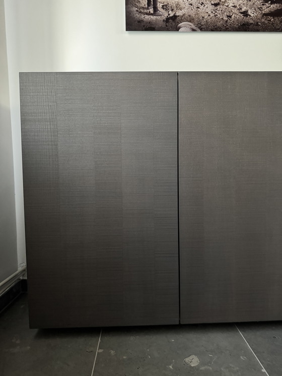 Image 1 of Buffet Ligne Roset, 4 portes, chêne anthracite, plateau en verre satiné