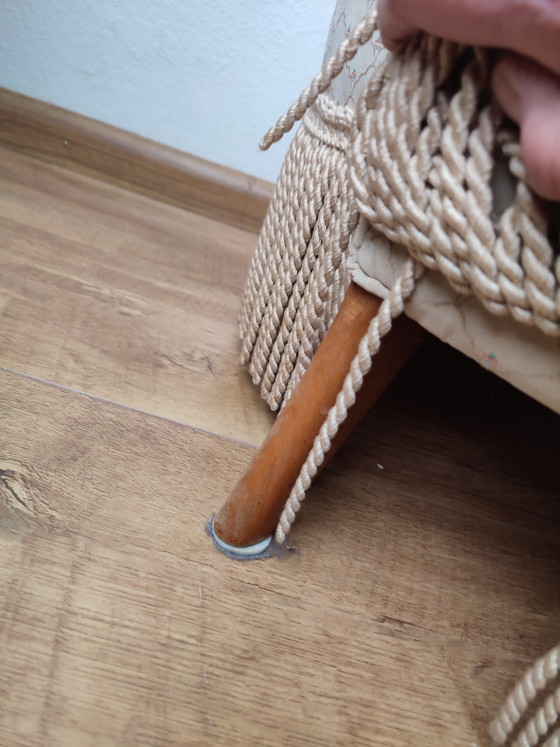 Image 1 of Boudoir stoel stoeltje cocktail creme franjes + opbergruimte naaikist